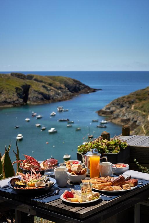 petit-dejeuner-castel-clara
